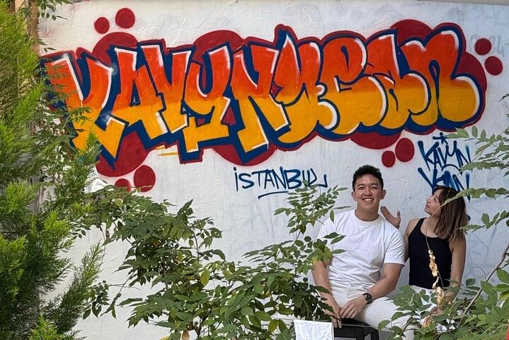 Istanbul Street Art Experience with Local Artists at Home Garden