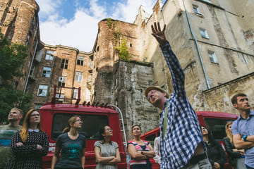 Private Retro Minibus Tour of Warsaw's Historic Highlights