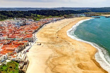 Private Full-Day Tour of Fátima, Óbidos, Batalha & Nazaré