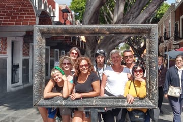 Town walking tour of the city