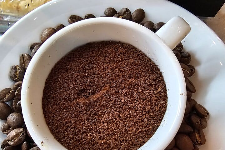 Island tour/Monkeys and sloth park/chocolate & rum factory/beach