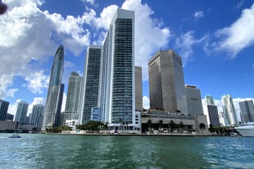 Miami Boat Tour: Millionaire Homes and Skyline Views