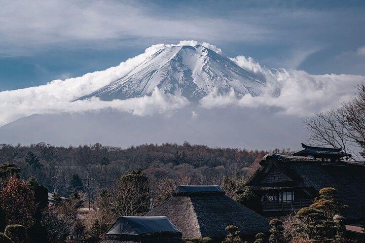 Customizable Private Tour in Mt Fuji from Tokyo by Car or Van