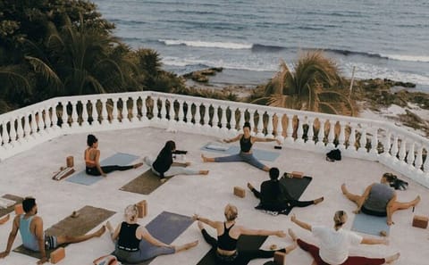 Mindful Yoga and Walking Tour in Marrakesh Medina