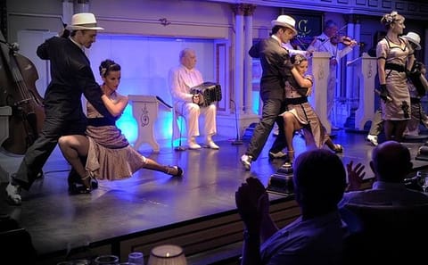 Gala Tango Dinner Show Experience in Buenos Aires