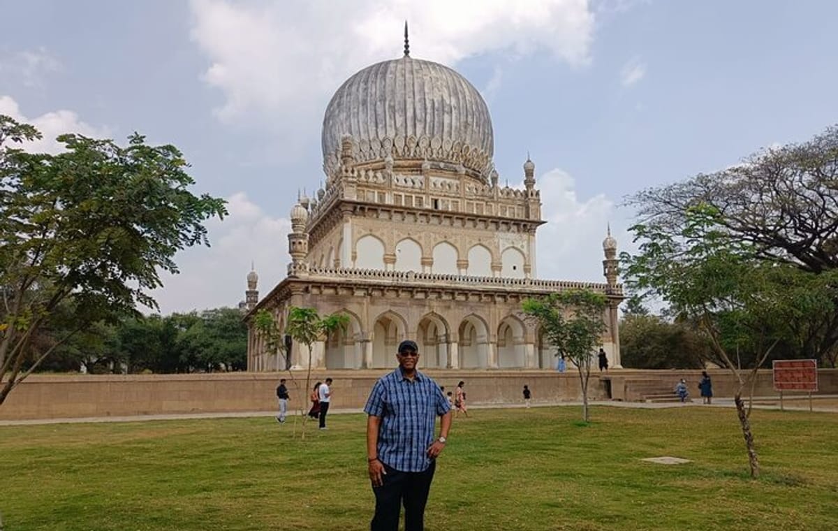 Hyderabad, Badami & Hampi Tour