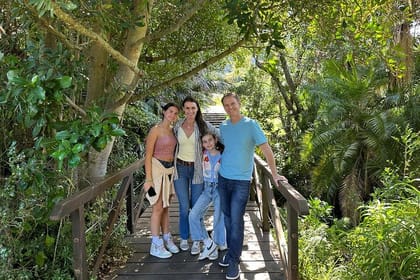 Robben Island, Kirstenbosch Garden, Groot Constantia Private Tour