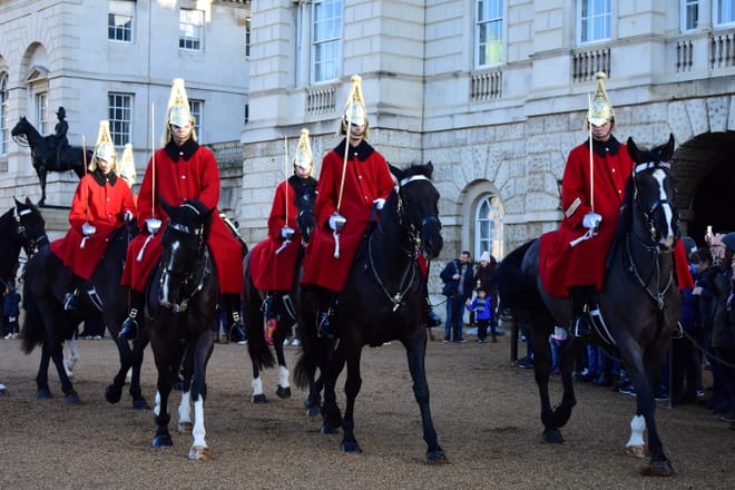 Westminster Highlights Tour & Thames Riverside Afternoon Tea