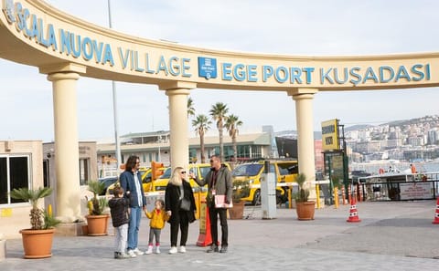 Family-Friendly Ephesus Tour from Kuşadası Port