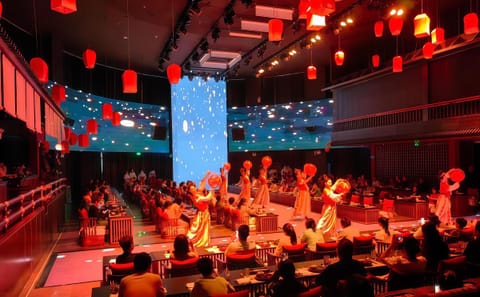 Guizhou Cultural Dining Experience at LingLuo Banquet