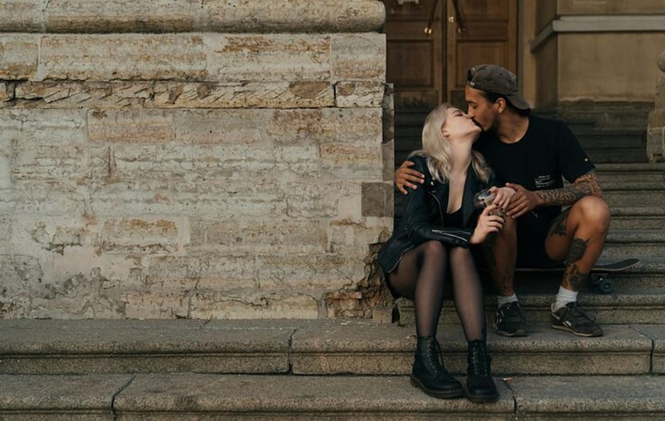 Romantic Photoshoot Experience at the Spanish Steps in Rome