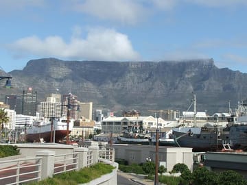 View of table Mountain from V & A Waterfront