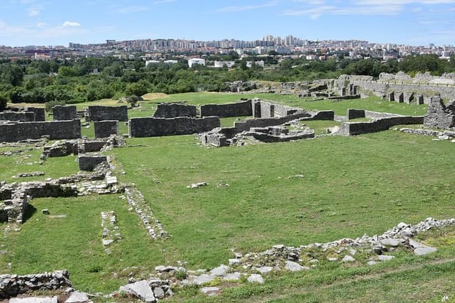 Salona Klis and Trogir Full Day Tour from Split photo 2