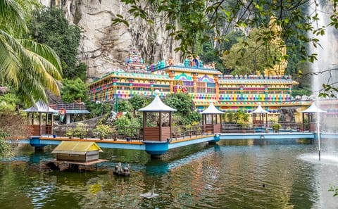 Genting Highlands Day Trip with Batu Caves and Cable Car Ticket