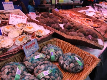 Gourmet Culinary Tour at President Wilson Market in Paris