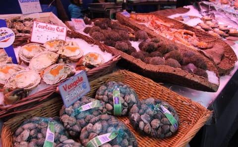 Gourmet Culinary Tour at President Wilson Market in Paris