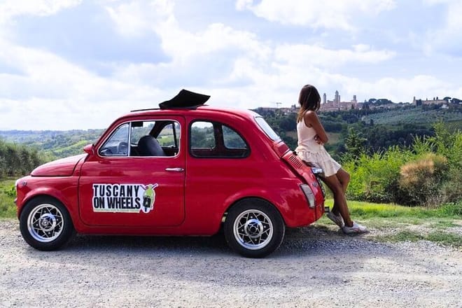 Tuscan Hills & San Gimignano by Exclusive Vintage Fiat 500