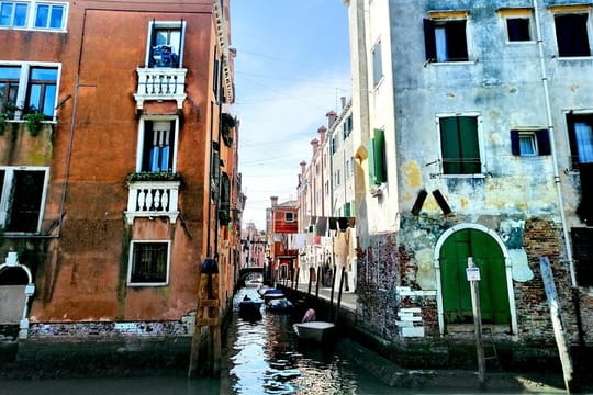 Venice Biennale Off: Hidden Pavilions & Art Events