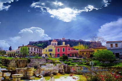 Athens, Delphi and Meteora, Spanish-speaking guide