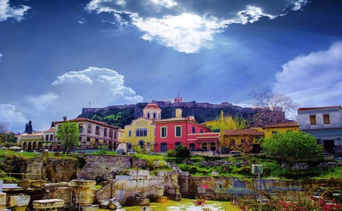 9-Day Greece Tour: Athens, Delphi, Meteora, Mykonos, Santorini