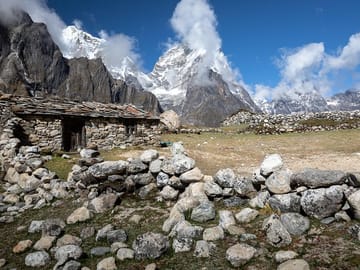 19 Days Mera Peak Climbing & Expedition – One Life-Changing Himalayan Adventure