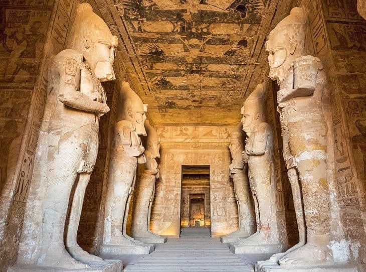 Explore Abu Simbel Temples: Guided Bus Tour from Aswan