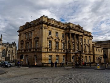 Private 3-Hour Walking Tour of Edinburgh's Royal Mile