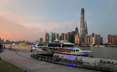 Private Huangpu River Night Cruise in Shanghai with Guide