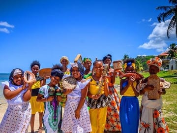 Roatan Sun & Fun, Sloths & Monkeys, Beach & Private Transfer