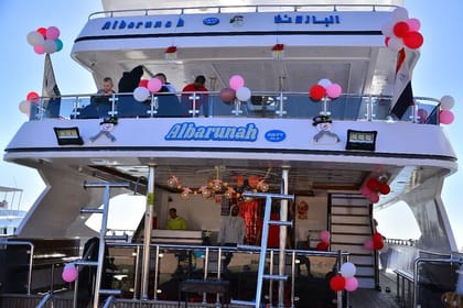 Hula Hula Island Snorkeling & Sailing Trip with Lunch – Hurghada