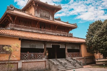 Hue Imperial City Tour: Explore Palaces and Gardens