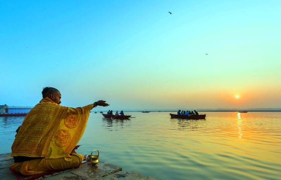 Holi Tour of Varanasi includes Boat ride and Breakfast.