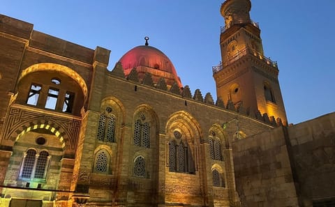 Cairo and Saqqarah Two-Day Cultural Tour