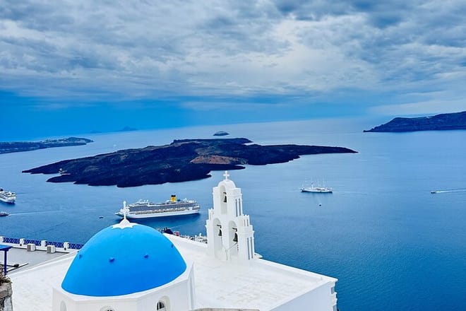 Santorini Bliss: Discover the Charms of the Southern Delight photo 2