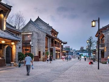 Luoyang Luoyi Old Town Walking Tour with Lijingmen Day Visit