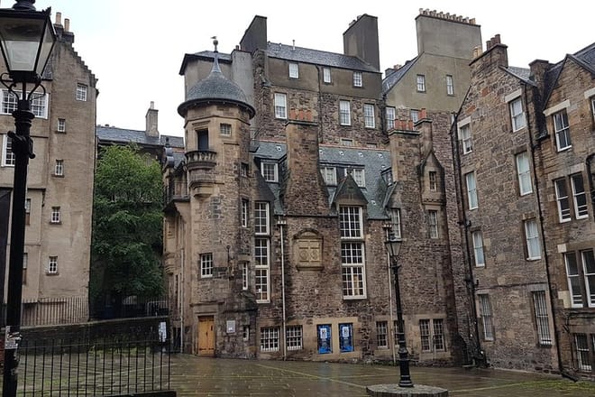 Private Half Day Edinburgh City Tour 3