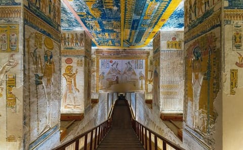 Full Day Tour of Valley of the Kings and Habu Temple in Luxor