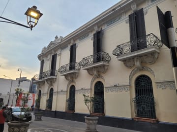 Heritage Homes and Pisco Tasting Tour in Lima, Peru