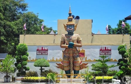 Skip the Line: Mini Siam and Mini Europe Admission Ticket