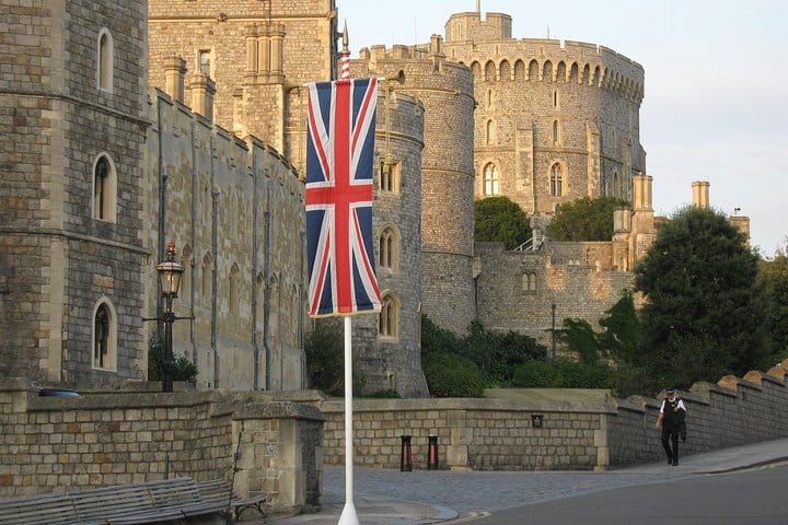 Windsor Castle & Hampton Court Palace, Private Tour Including entry pass 6