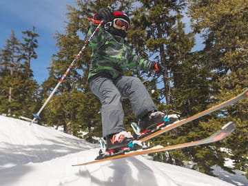Vancouver to Revelstoke 2-Day Ski and Snowboarding Tour