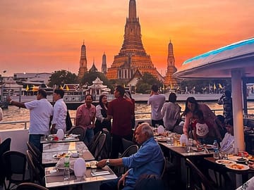 Discover Bangkok: Culture, Michelin Street Food & Evening Cruise