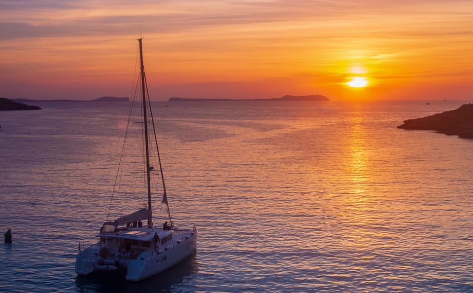 Romantic Sunset Mini Cruise and Snorkeling in Bali, Greece