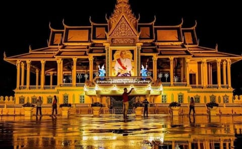 Cultural Exploration of Siem Reap and Angkor Wat in 8 Days