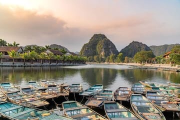 1 Day Luxury Tour to Ninh Binh: Hoa Lu Tam Coc Mua Cave Tour