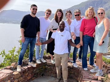 Half Day Cultural and Coastal Tour of Cape Town Highlights