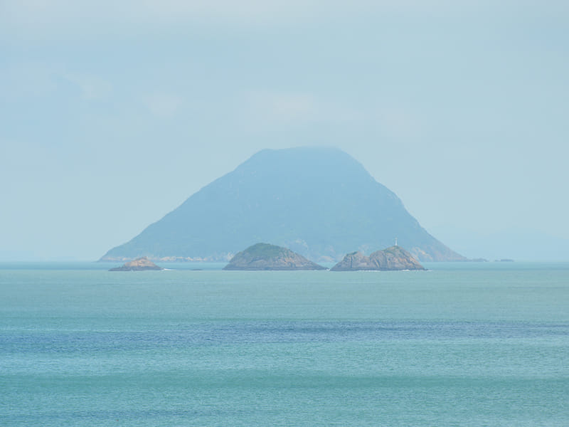Xiaoruo 'Rainbow Village' & Shitang Coast 3-Day Private Tour: Zhejiang's Sea & Sky Islands