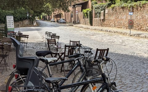 Cycling Tour Along the Ancient Appian Way in Rome