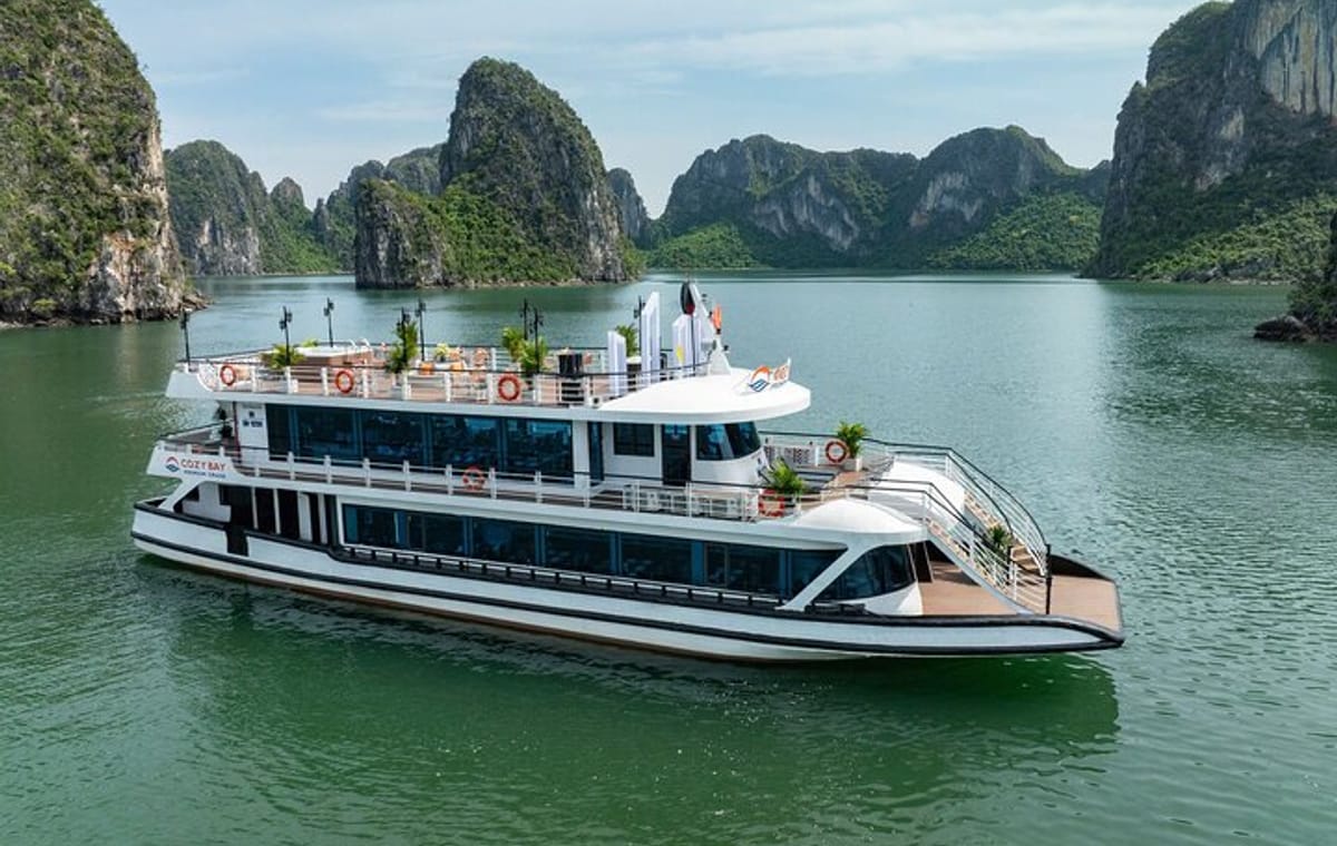 Cozy Bay Premium Cruise – Halong Bay Luxury 1 Day – BUFFET LUNCH
