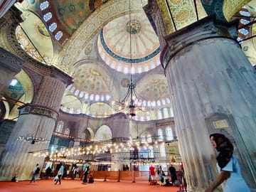 Walking Tour of Istanbul's Basilica Cistern and Blue Mosque